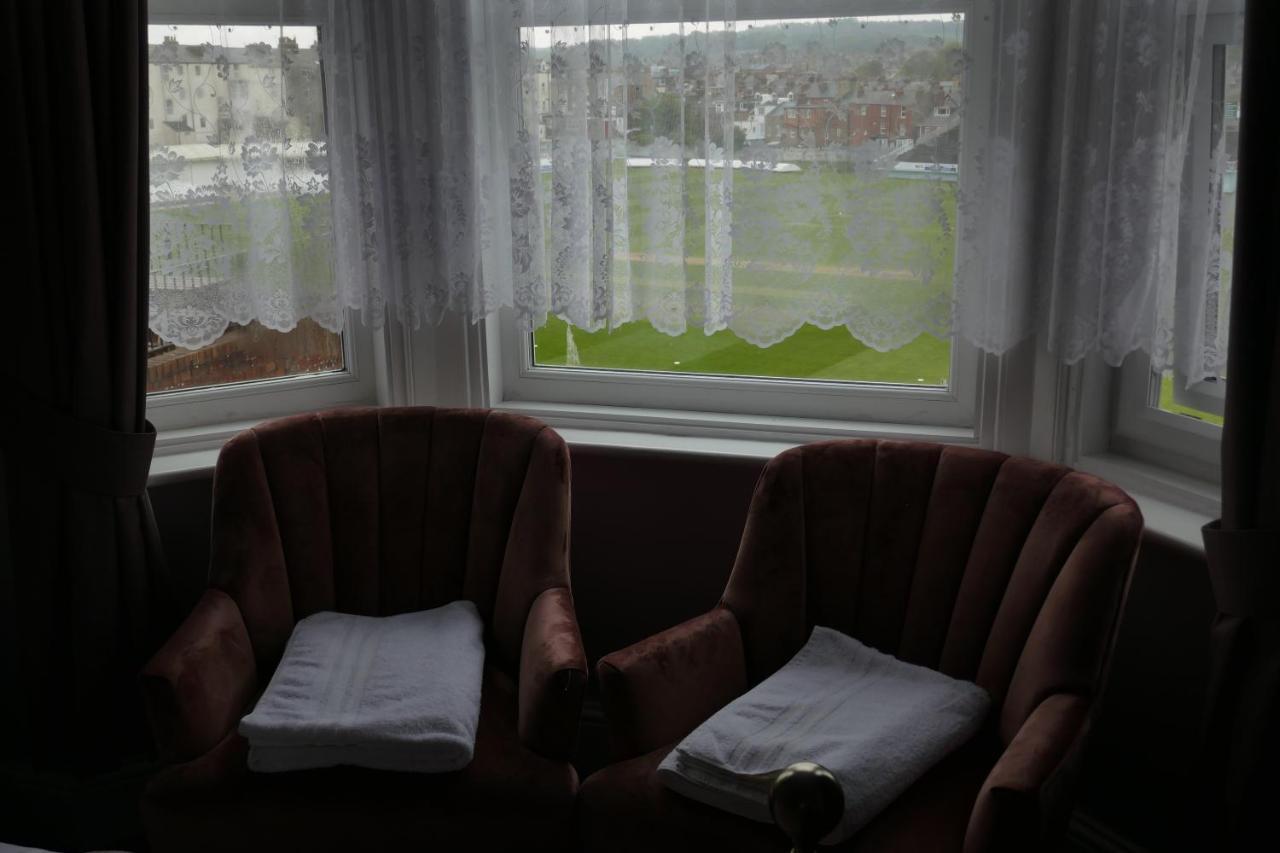 Bed and Breakfast The Boundary Scarborough Esterno foto