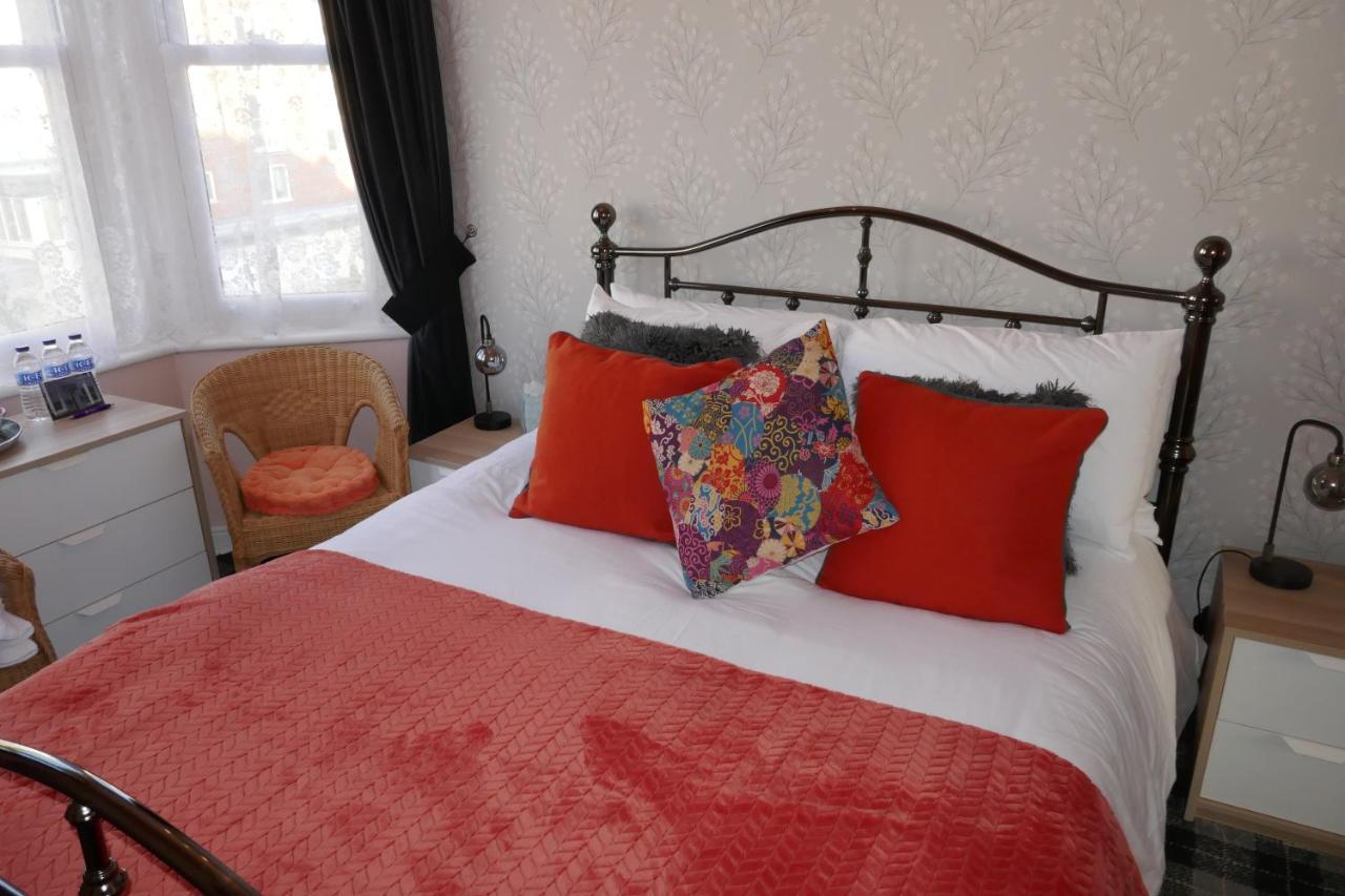 Bed and Breakfast The Boundary Scarborough Esterno foto